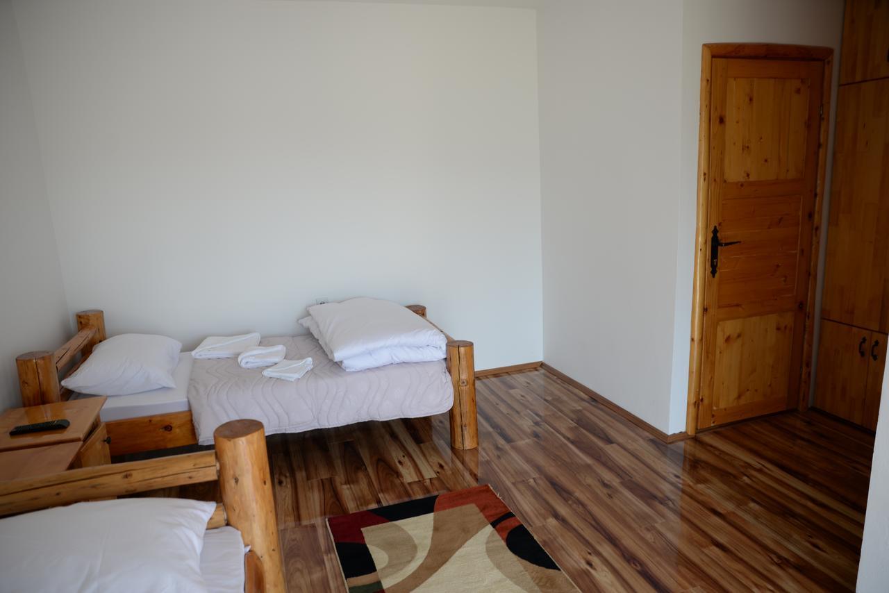 Motel Nacionalni Restoran Ognjiste Koruge Εξωτερικό φωτογραφία